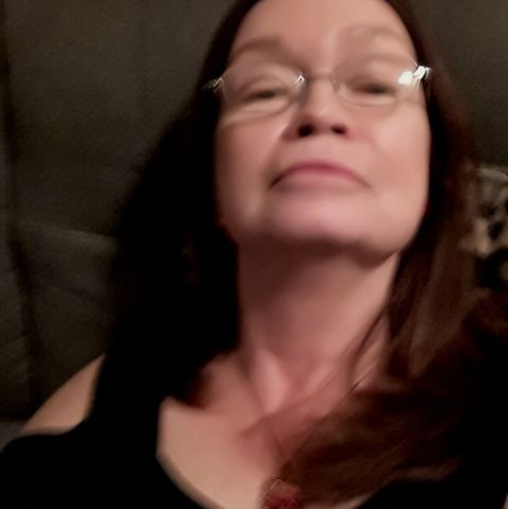 Meet your Posher, Daphne